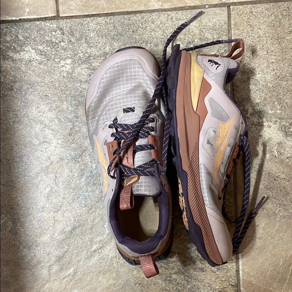 Altra Black and Tan Athletic Shoes for Performance